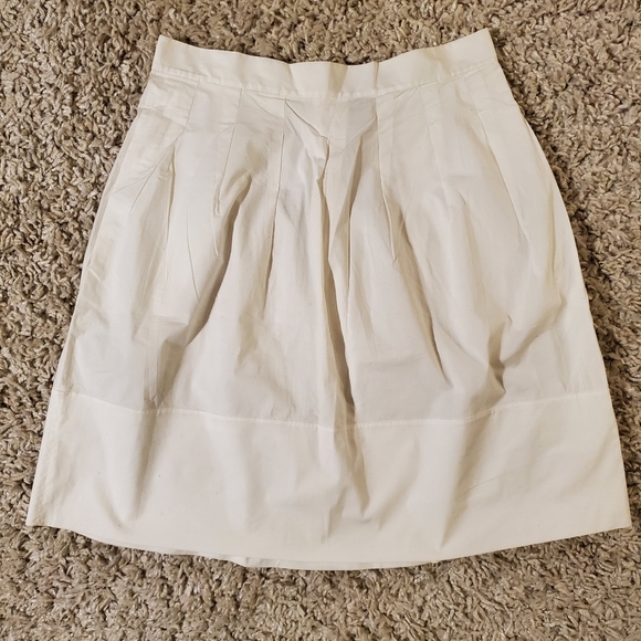 DKNY | Crisp Pleated Cotton  White High Waist Unlined Mini Skirt (Size 10) - Picture 2 of 13